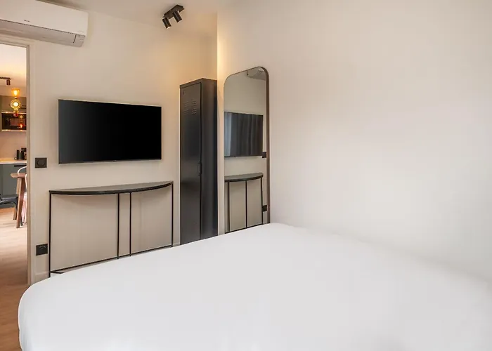 Montmartre Aparthotel 4*