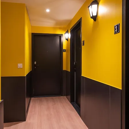 Montmartre מלון דירות