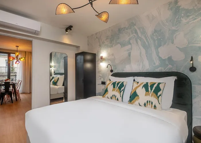 Montmartre Appart hôtel 4*